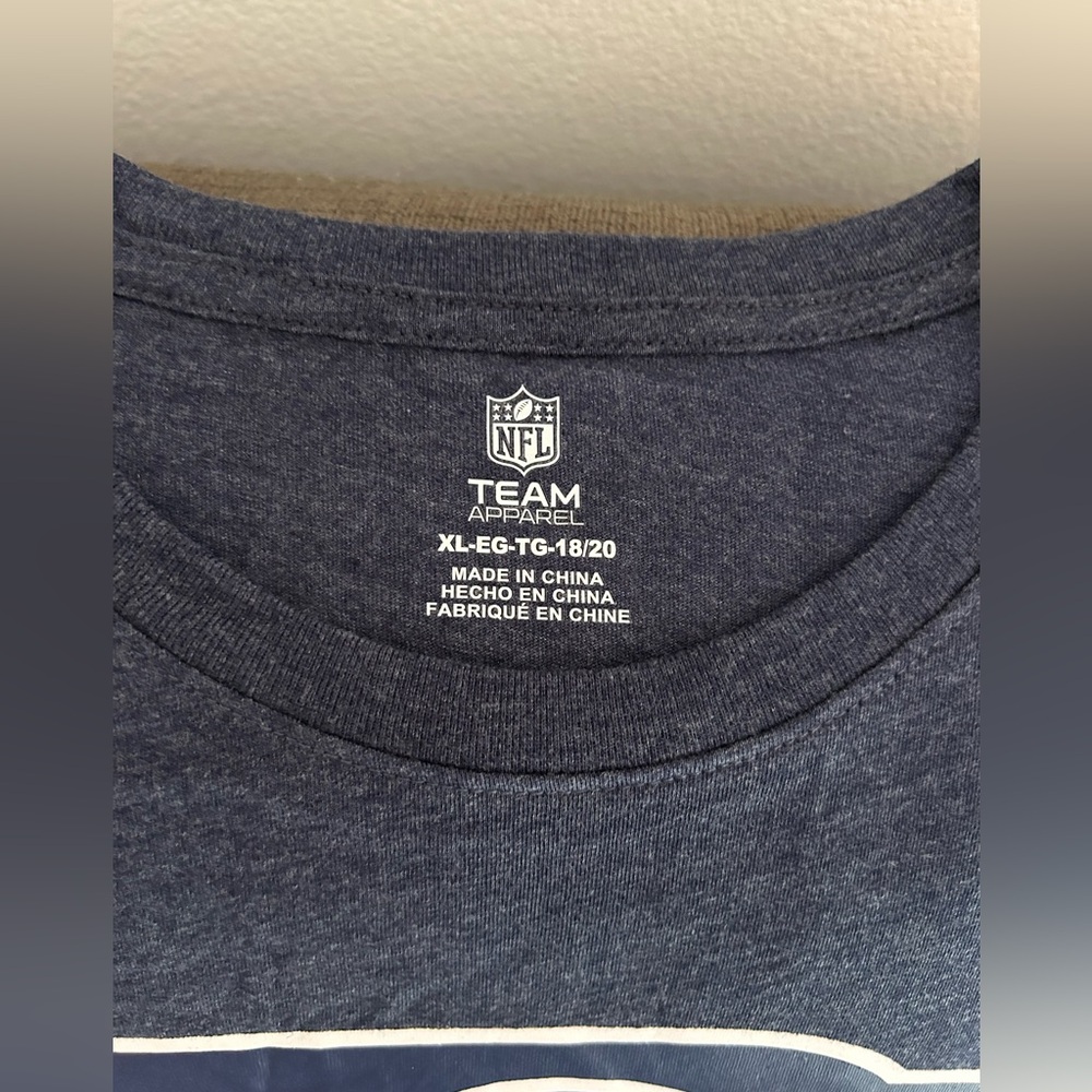 NFL Team Apparel Seattle Seahawks NFL Football T-Shirt Youth Sz: XL (18 / 20) - Picture 2 of 3